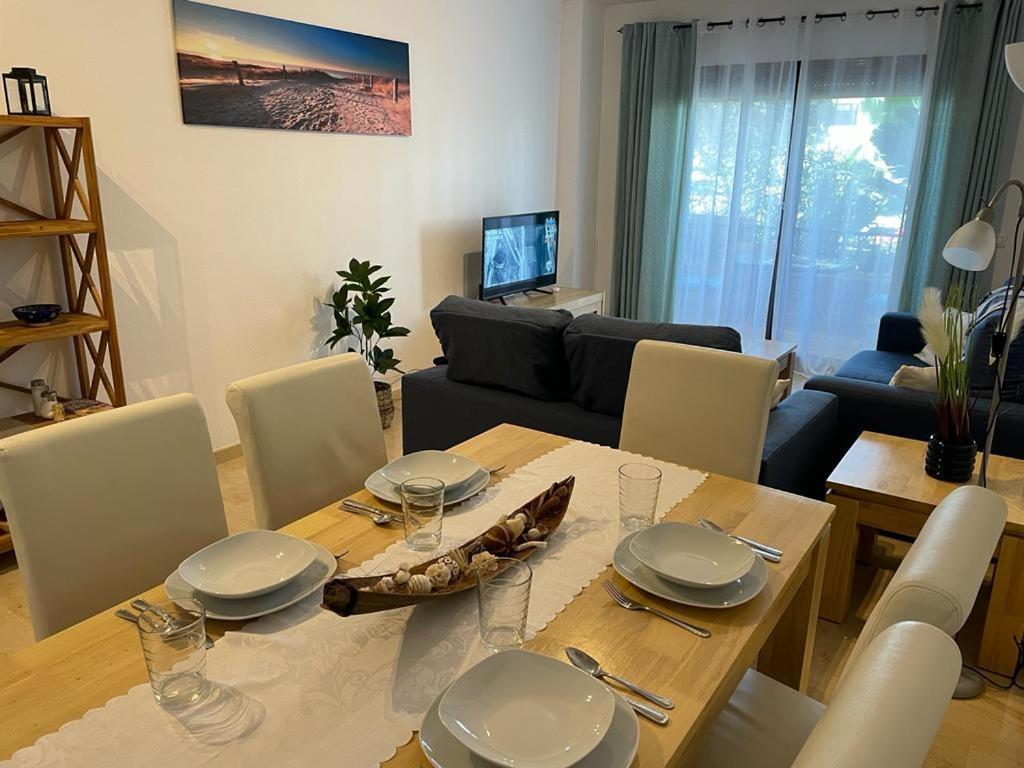 Beach Apartment In La Duquesa Marina Castillo de Sabinillas المظهر الخارجي الصورة