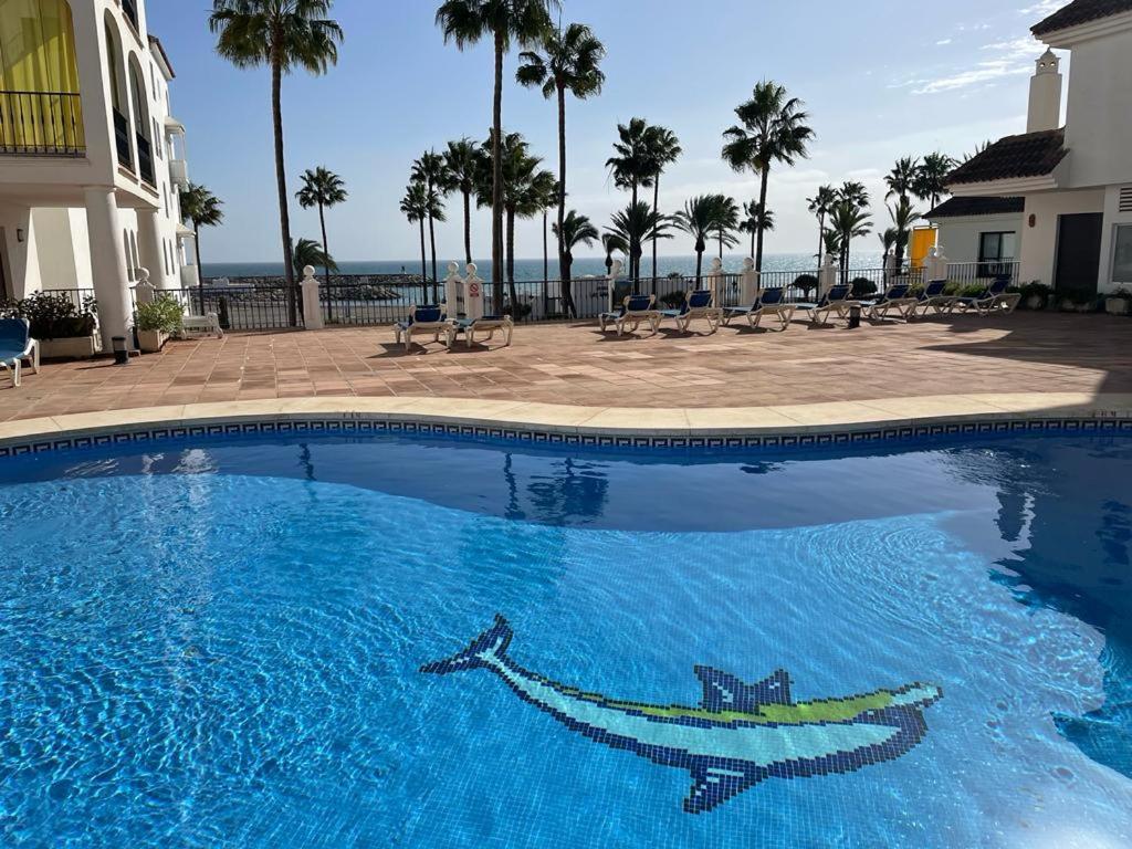 Beach Apartment In La Duquesa Marina Castillo de Sabinillas المظهر الخارجي الصورة