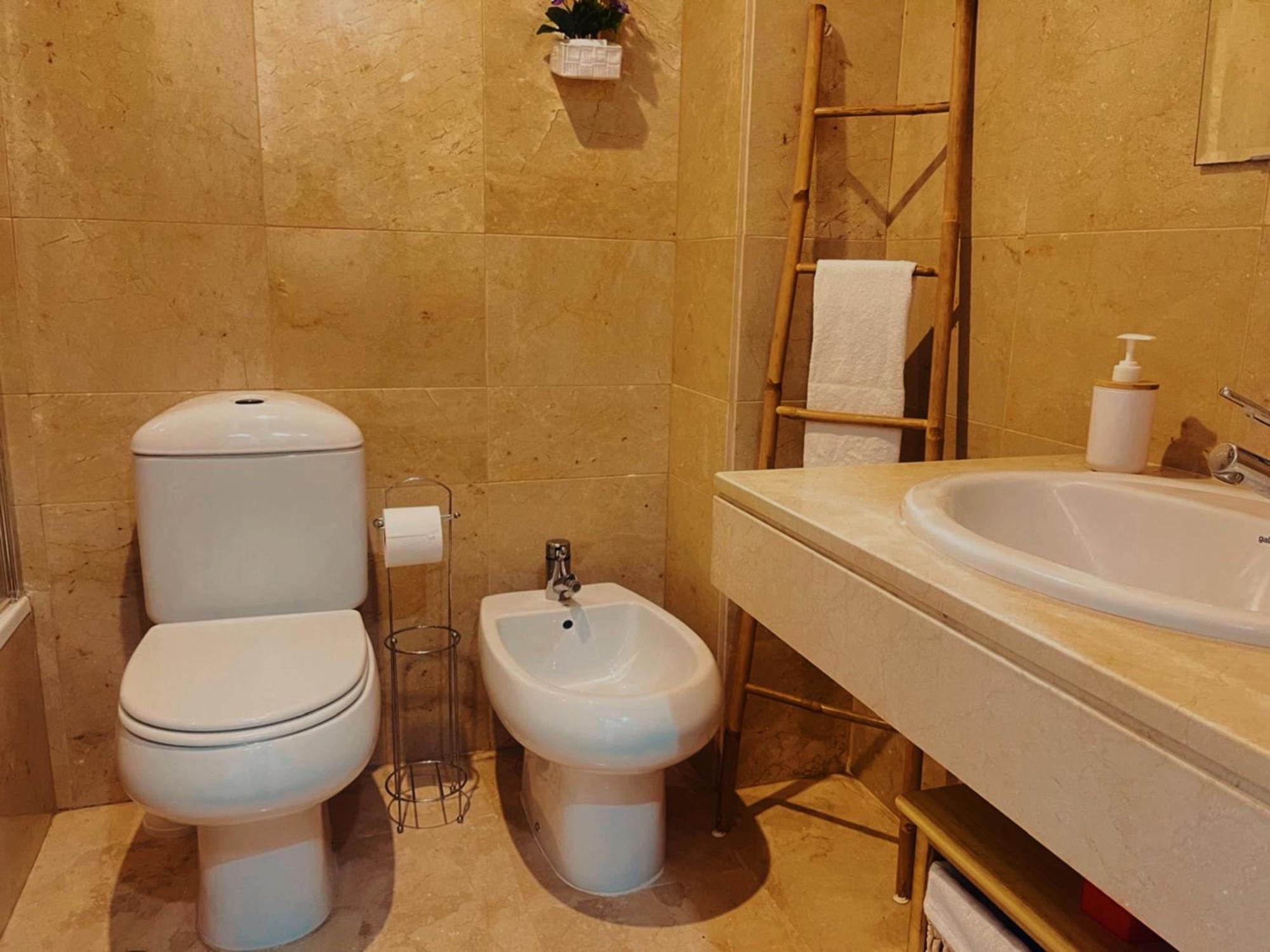 Beach Apartment In La Duquesa Marina Castillo de Sabinillas المظهر الخارجي الصورة
